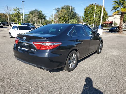 Used 2015 Toyota Camry XLE image 4