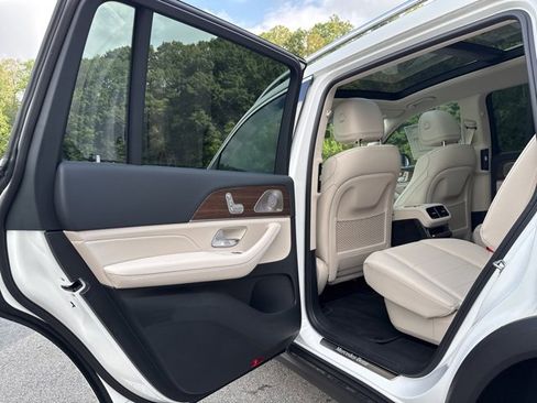 New 2025 Mercedes-Benz GLS 450 4MATIC image 24