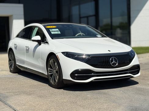 Used 2022 Mercedes-Benz EQS 450+ Sedan image 9