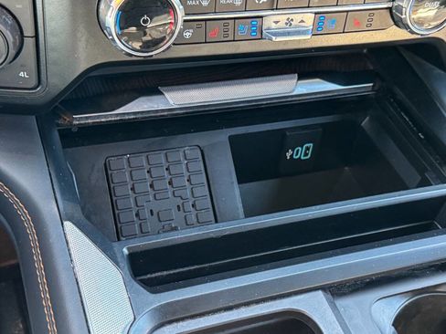 Used 2024 Ford F250 Platinum image 29