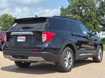 Certified 2023 Ford Explorer XLT w/ Equipment Group 202A