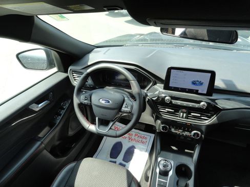 Used 2025 Ford Escape ST-Line Select AWD/4WD image 20