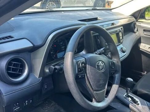Used 2013 Toyota RAV4 XLE AWD/4WD image 27