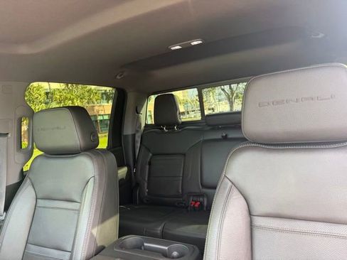 Used 2022 GMC Sierra 2500 Denali w/ Technology Package image 8