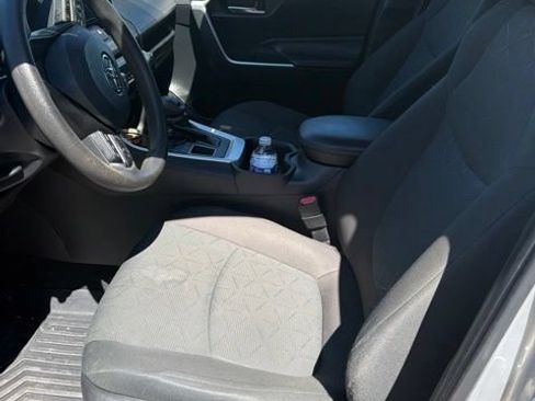 Used 2023 Toyota RAV4 XLE AWD/4WD image 10