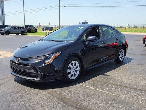 Used 2024 Toyota Corolla LE FWD image 8