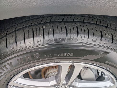 Used 2022 Mercedes-Benz GLC 300 4MATIC image 11