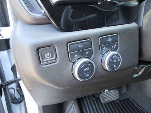 Used 2024 GMC Sierra 2500 SLE w/ SLE Convenience Package AWD/4WD image 16