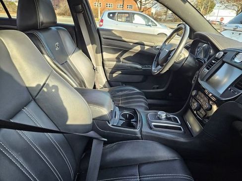 Used 2015 Chrysler 300 S w/ 300S Premium Group image 8