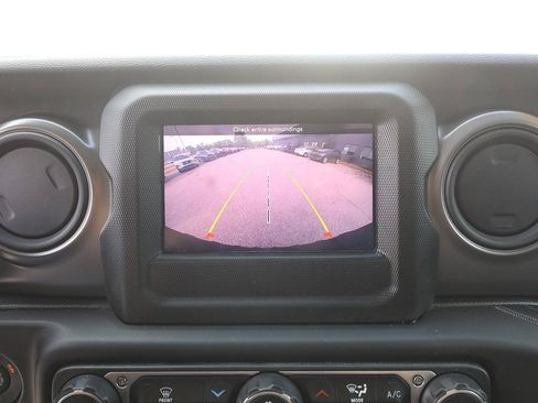 Used 2023 Jeep Wrangler Unlimited Sport AWD/4WD image 18