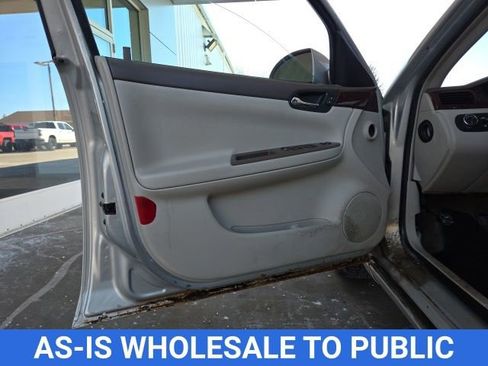 Used 2008 Chevrolet Impala LT w/ Luxury Edition Package image 30