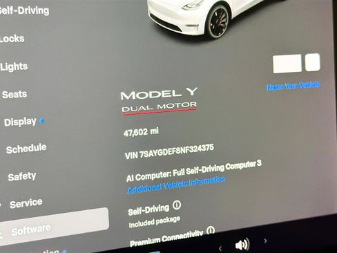 Used 2022 Tesla Model Y Performance AWD/4WD image 8