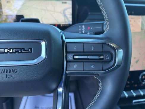 Used 2024 GMC Acadia Denali w/ Super Cruise Package image 24