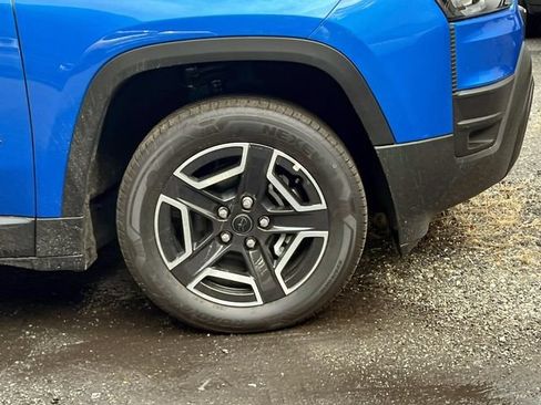 New 2026 Jeep Cherokee Laredo AWD/4WD image 3
