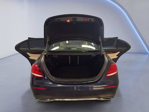 Used 2017 Mercedes-Benz E 300 4MATIC image 13