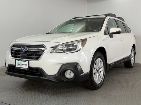 Used 2019 Subaru Outback 2.5i Premium AWD/4WD image 3