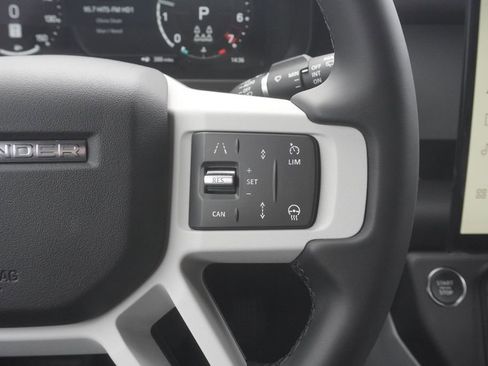 New 2026 Land Rover Defender 130 X-Dynamic SE AWD/4WD image 13