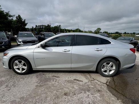 Used 2020 Chevrolet Malibu LS FWD image 2