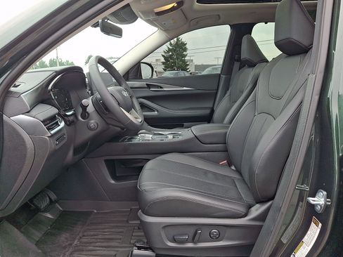 Certified 2026 INFINITI QX60 Luxe w/ Cargo Package AWD/4WD image 16