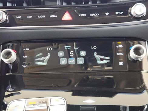 New 2026 Genesis GV70 2.5T AWD/4WD image 12