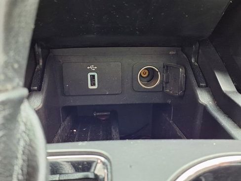 Used 2018 Ford Explorer XLT w/ Equipment Group 202A AWD/4WD image 17