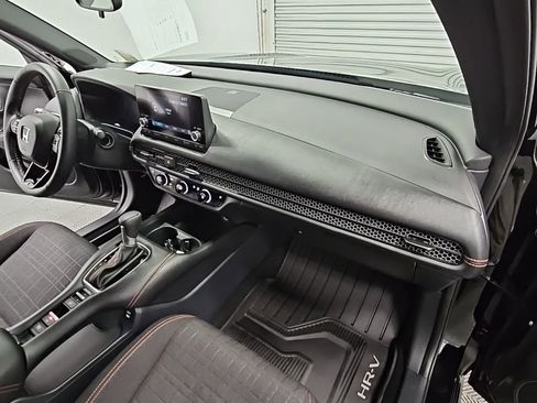 Used 2025 Honda HR-V Sport image 34