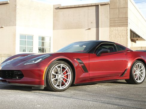 Used 2019 Chevrolet Corvette Grand Sport image 3