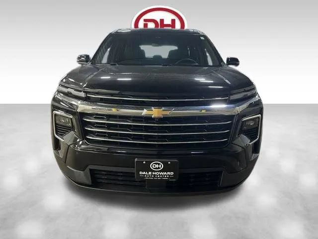 Used 2025 Chevrolet Traverse LT w/ Driver Confidence Package AWD/4WD image 6