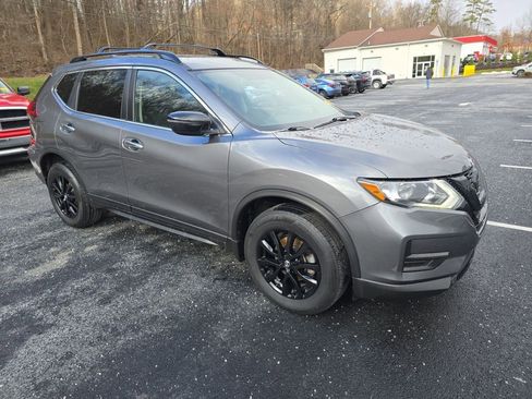 Used 2018 Nissan Rogue SV image 7