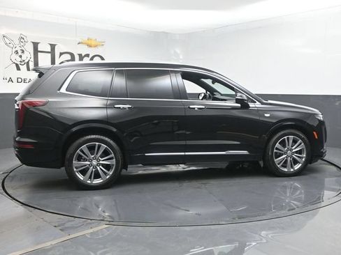 Used 2025 Cadillac XT6 Premium Luxury FWD image 40