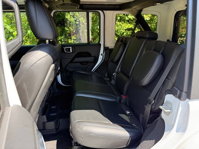 Used 2022 Jeep Wrangler Unlimited Rubicon 4xe w/ Cold Weather Group AWD/4WD image 14