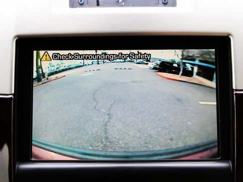 Used 2007 Cadillac Escalade AWD w/ Information Package image 19