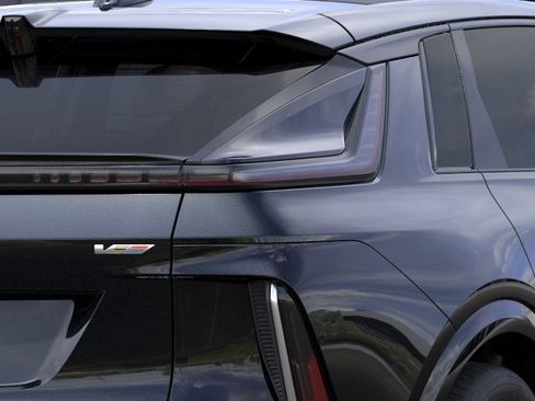 New 2026 Cadillac Lyriq V AWD/4WD image 11