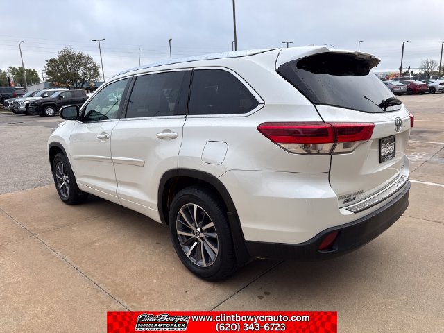 Used 2018 Toyota Highlander XLE w/ Protection Package #3 AWD/4WD image 3
