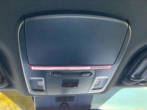 Used 2025 Toyota Camry SE FWD image 33