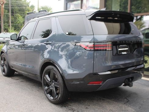 Certified 2024 Land Rover Discovery Dynamic SE image 3