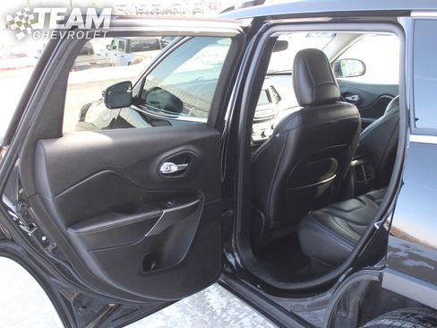 Used 2021 Jeep Cherokee Latitude Lux image 19