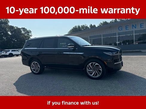 Used 2025 Lincoln Navigator Reserve AWD/4WD image 13