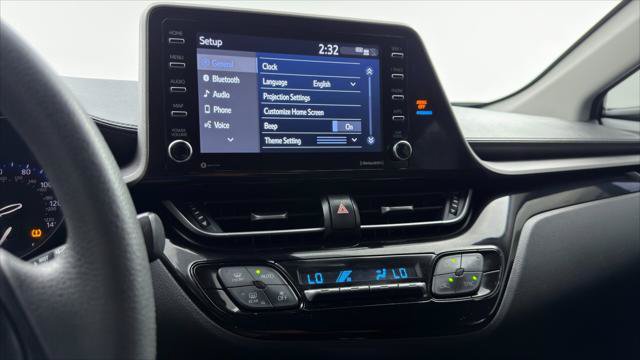 Used 2021 Toyota C-HR LE FWD image 33