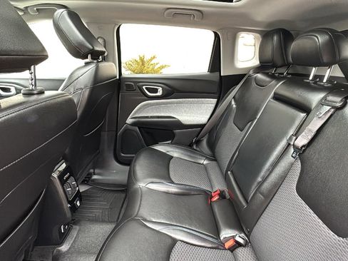 Certified 2022 Jeep Compass Latitude w/ Sun and Sound Group image 27