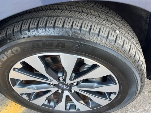 Used 2015 Subaru Outback 3.6R Limited image 24