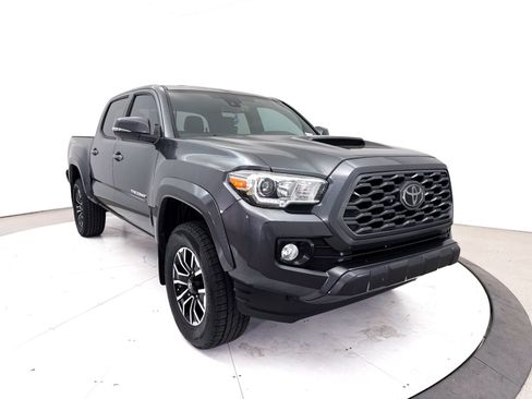 Used 2021 Toyota Tacoma TRD Sport w/ Technology Package RWD image 11