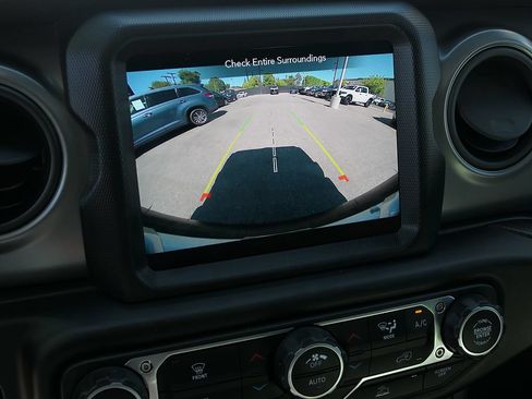 Used 2023 Jeep Wrangler Unlimited Sport AWD/4WD image 18