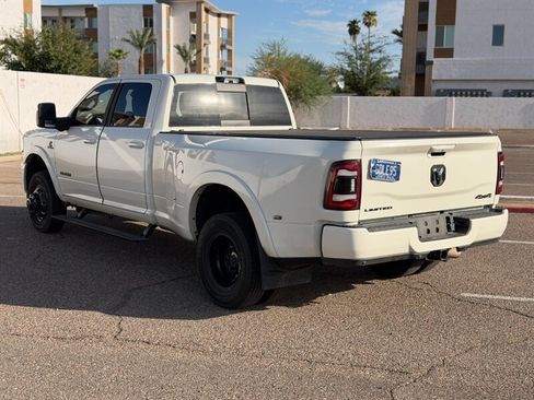 Used 2024 RAM 3500 Limited w/ Night Edition AWD/4WD image 8