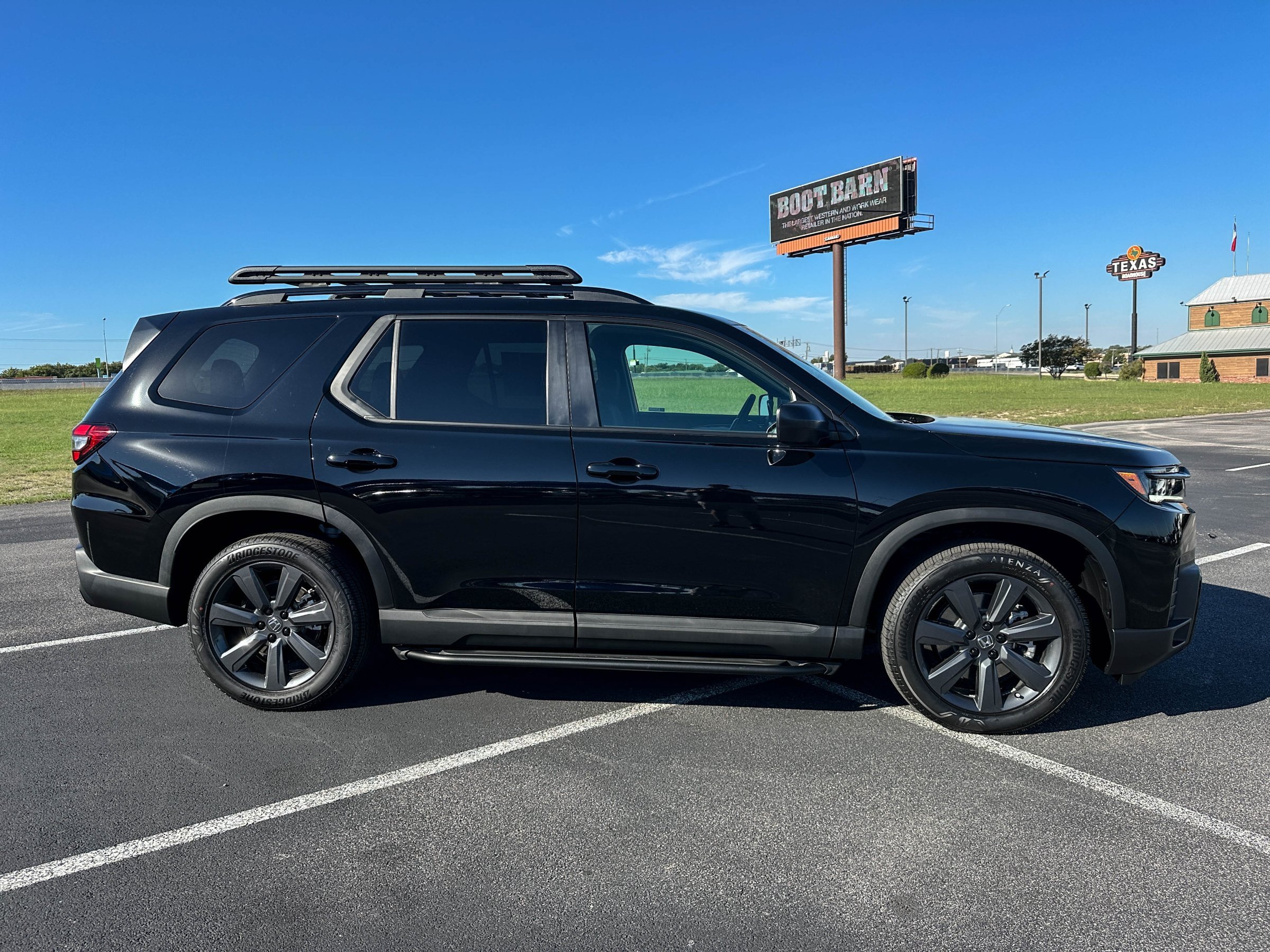 New 2026 Honda Pilot Sport image 5