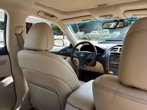 Used 2011 Lexus ES 350 FWD image 25