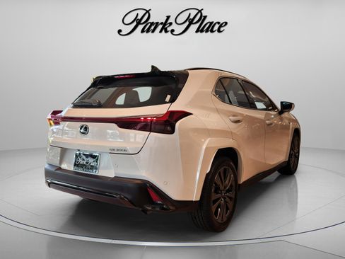 New 2026 Lexus UX 300h FWD image 4