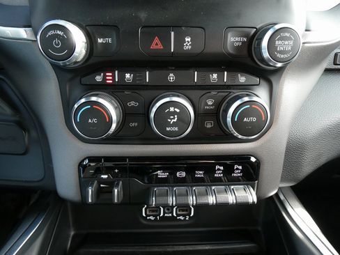 Used 2020 RAM 3500 Laramie image 27