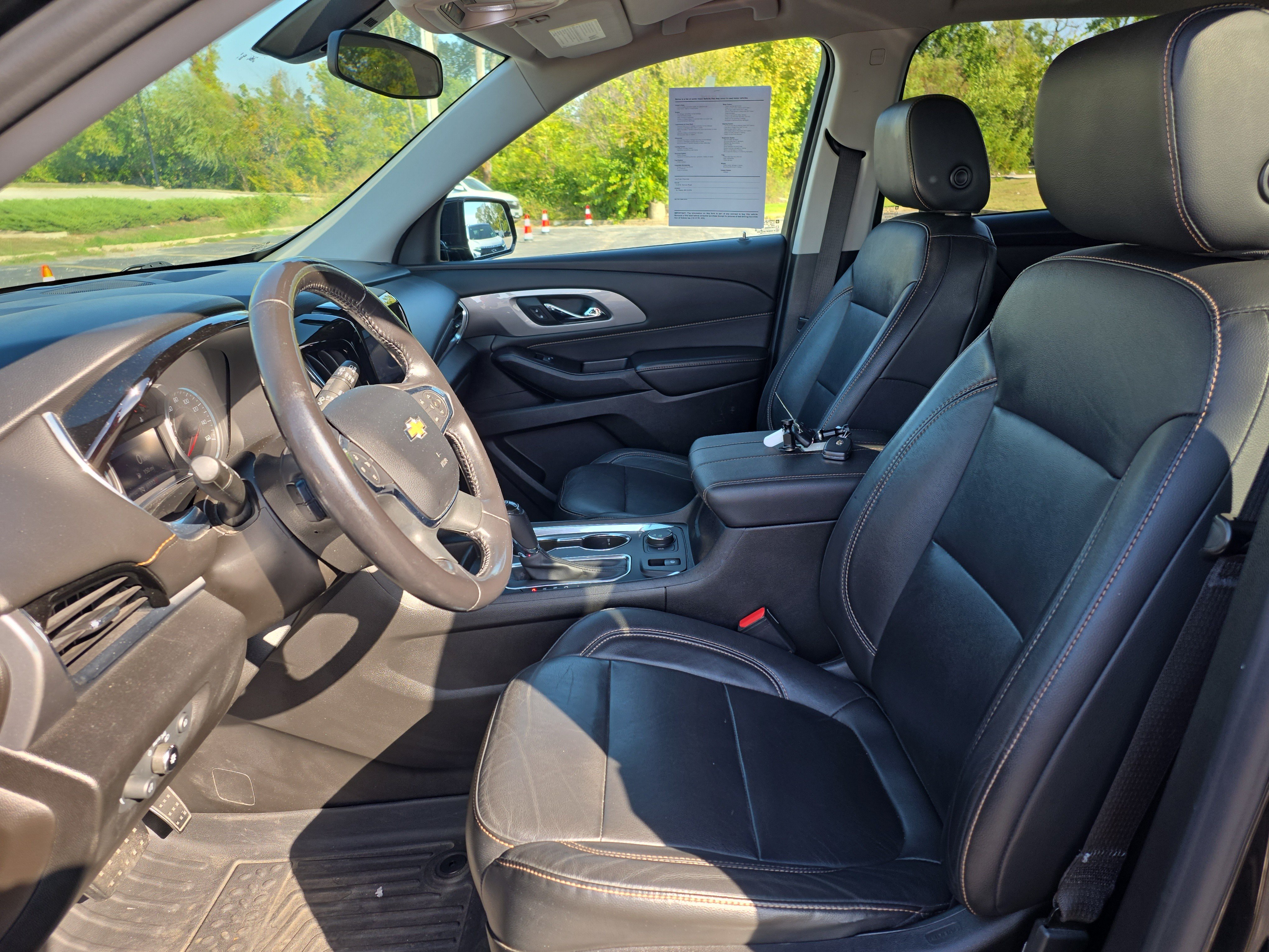 Used 2020 Chevrolet Traverse LT AWD/4WD image 13