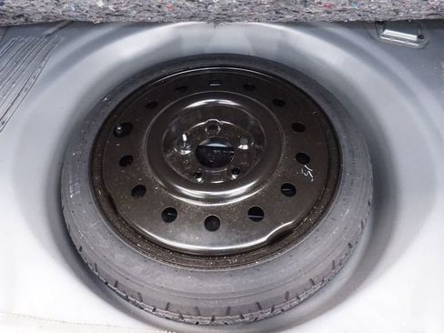 Used 2013 Chevrolet Impala LT image 23